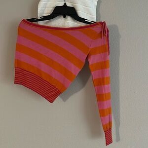 Cute top not sure what brand
M
Clean out closet 
Smoke free & pet free home